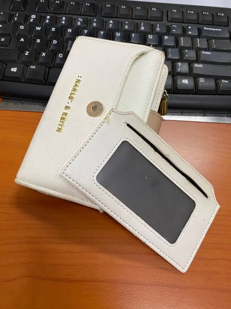 Dompet Asli CHARLES & KEITH(Rp. 850.000)