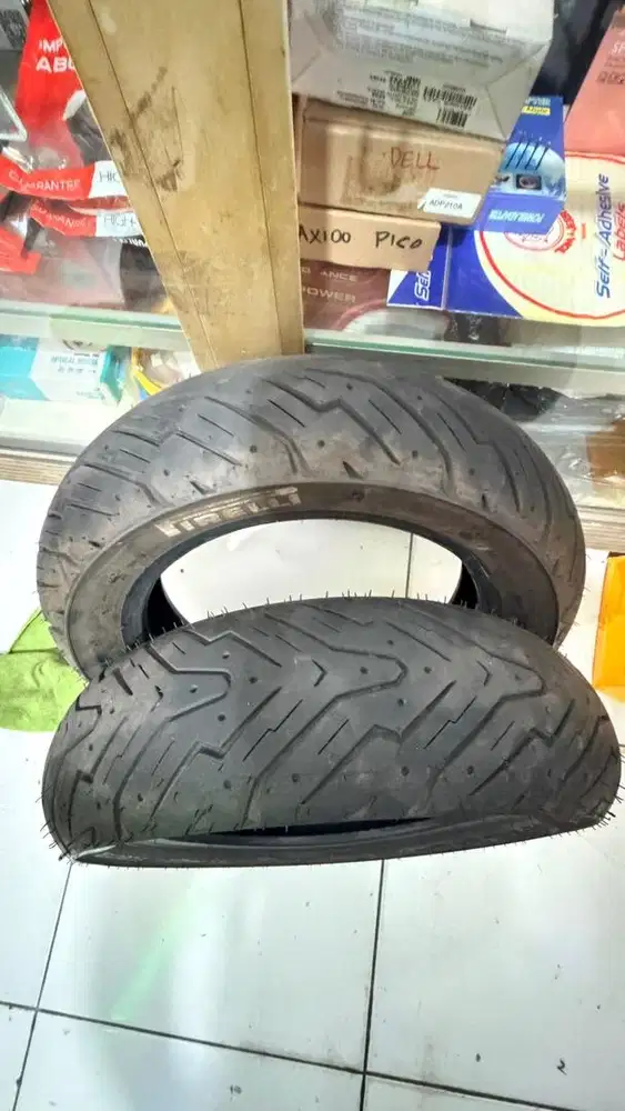 Ban Pirelli Angel Scooters set 130 dan 120 /70 ring 12