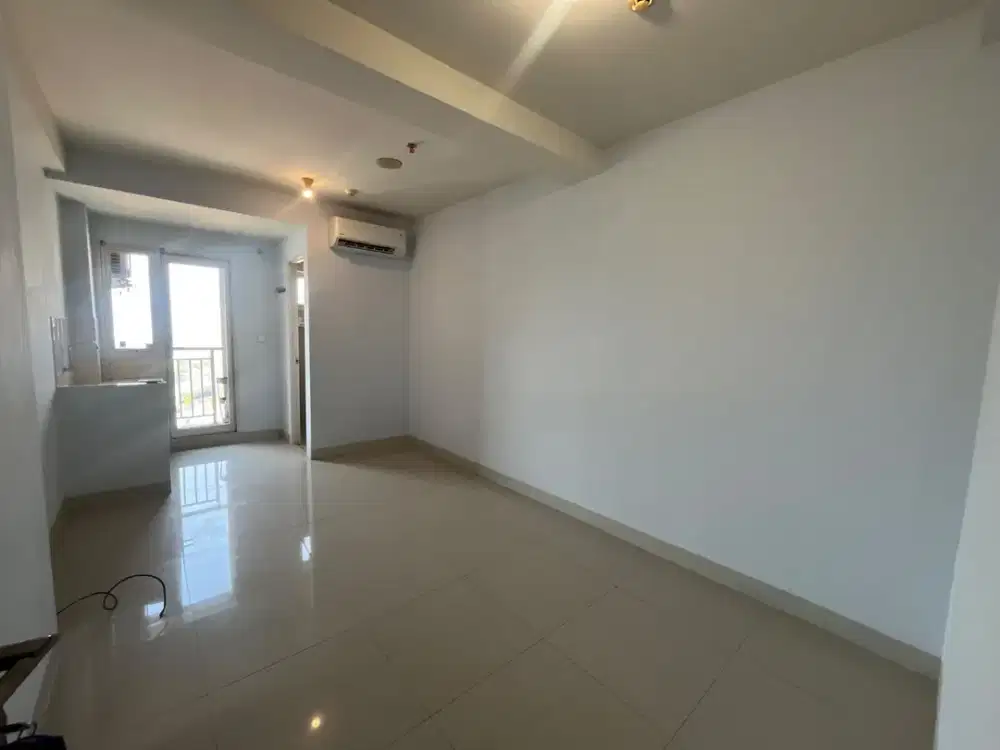 Disewakan Studio Oak Tower B Pulo Gadung – Lantai Tinggi, View Jalan, Hadap Timur, Unfurnish