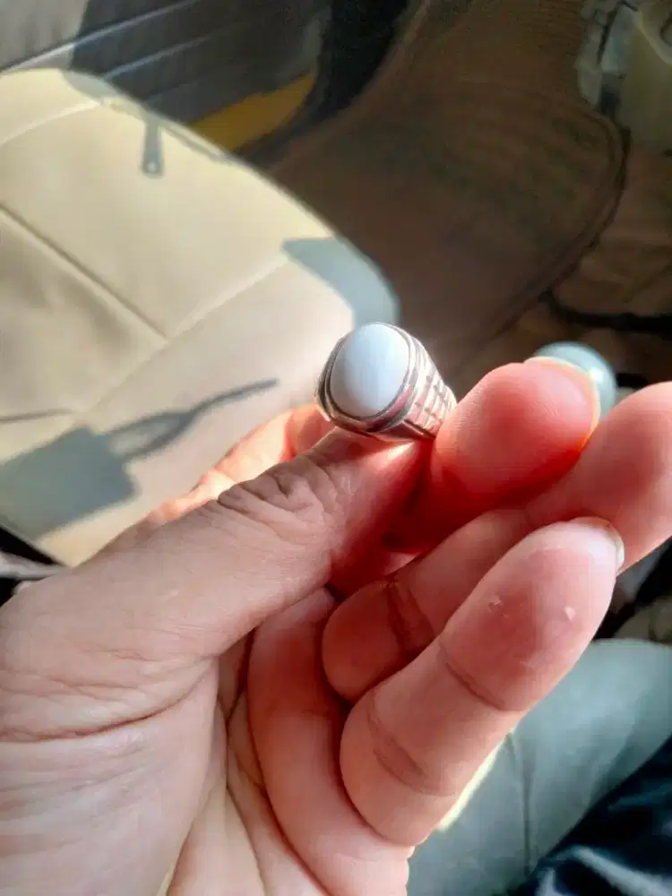 Cincin batu kelapa