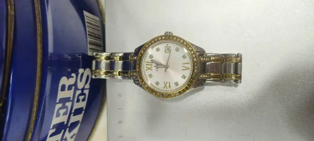 di jual jam tangan ori guess cwe