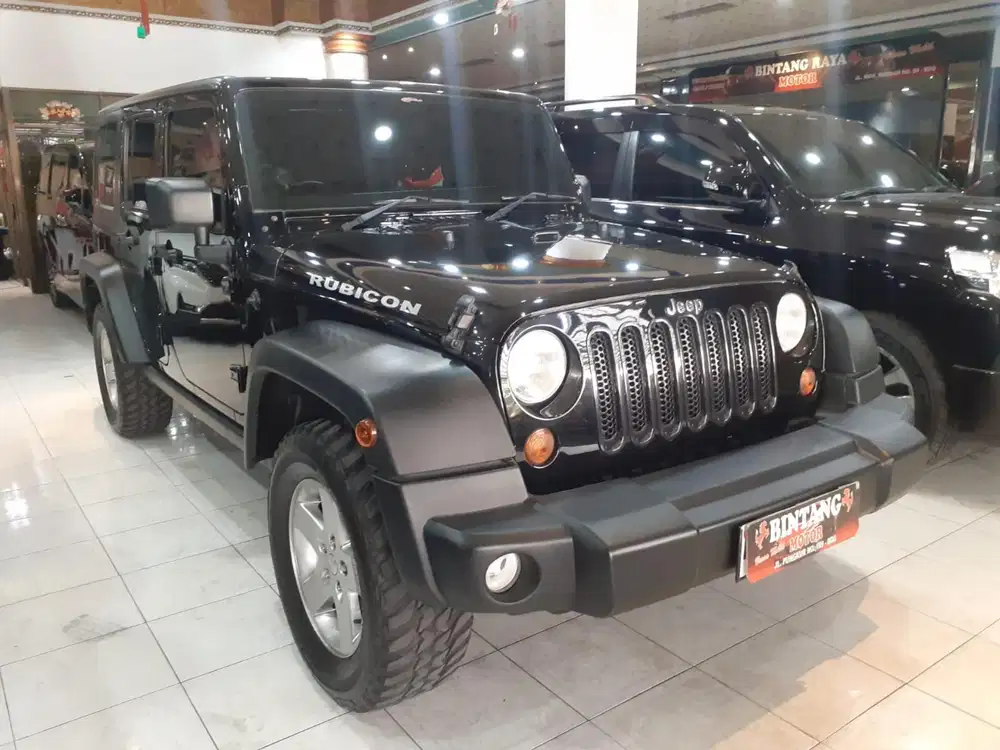 JEEP RUBICON 4PT 3.8 AT 2011 BLACK / MODEL THN 2012 [BINTANG MOTOR]