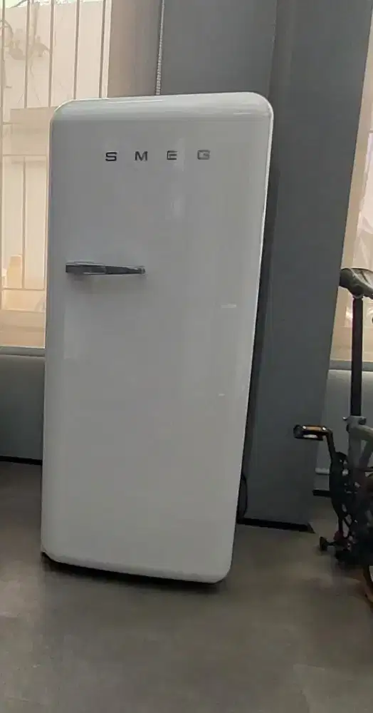 Kulkas smeg FAB28
