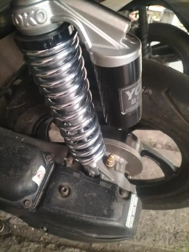 Shock Belakang Yoko per slim 320 mm