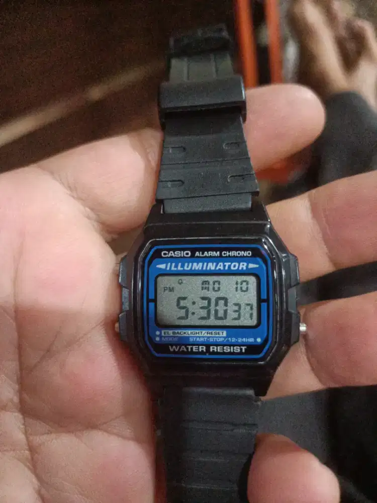 Jam tangan casio f105