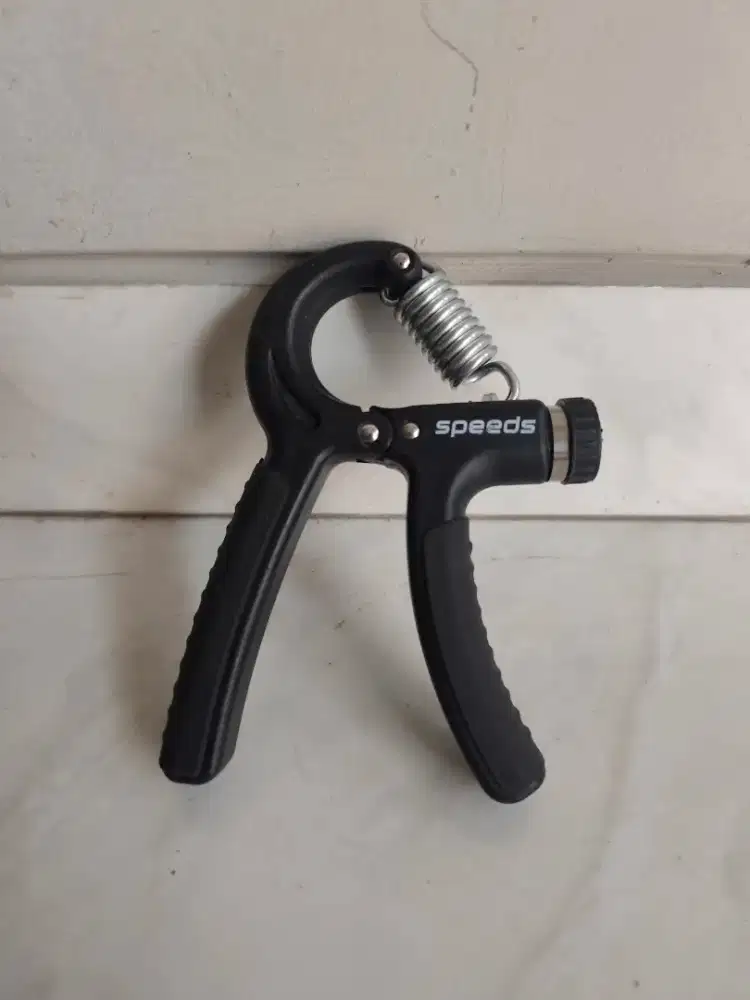 Alat Buat Bentuk Otot Tangan