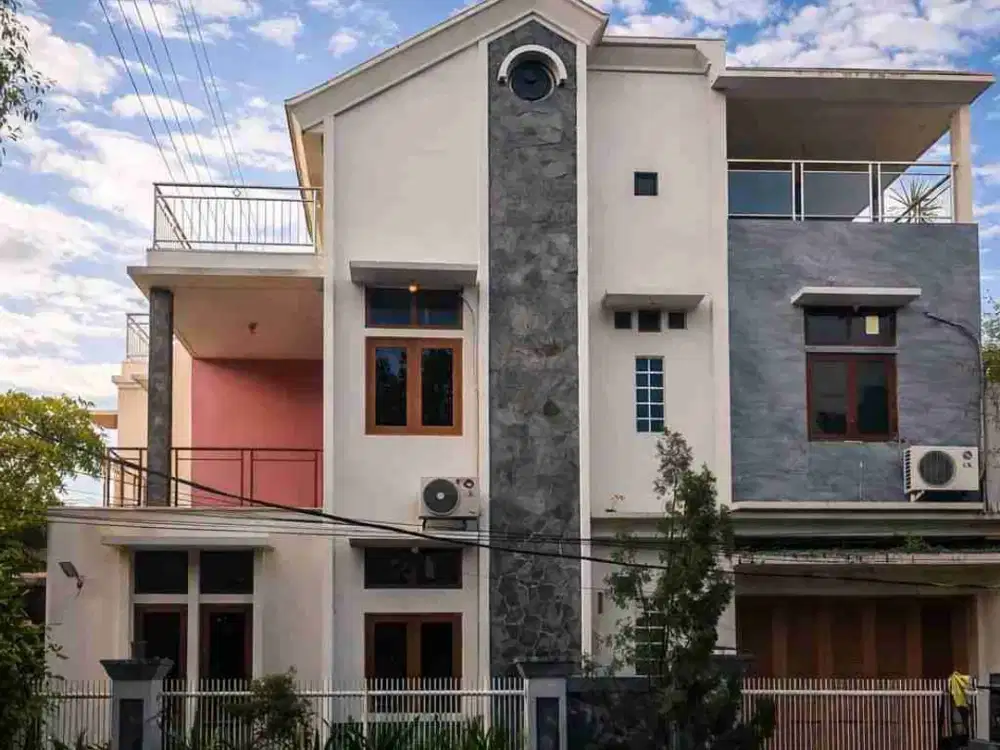 dijual rumah mewah di dalam komplek batununggal indah buahbatu kota bandung