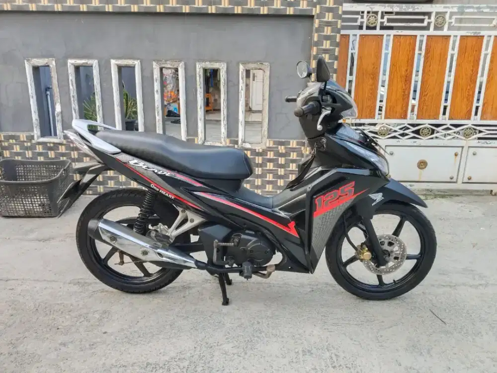 Honda Blade 125cc thn 2014 siap pakai di Tangerang
