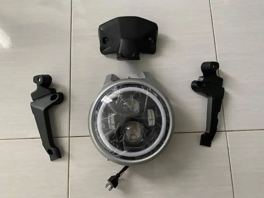 Headlight Model CB150R Exmotion Daymaker 7 inch