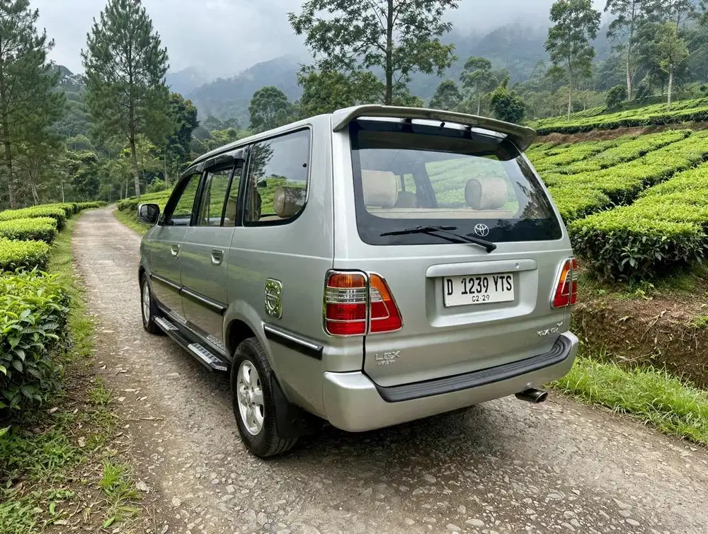 Toyota kijang LGX 1.8 efi 2004
