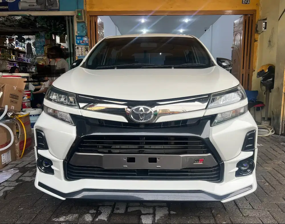 (TDP 47 JUTA!) Toyota Grand New Avanza Veloz Automatic GR Putih 2021
