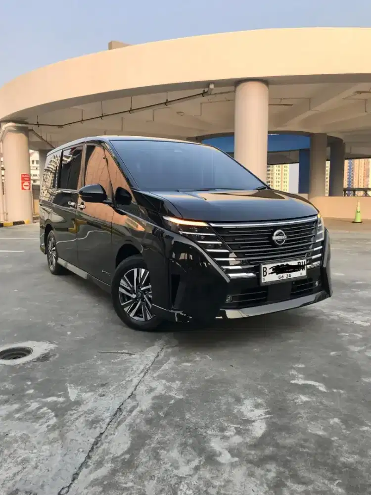 Km 22rb Nissan Serena HWS E-Power Th 2025 Black On Black Like New!!