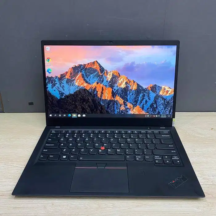 LAPTOP PELAJAR & KARYAWAN LENOVO X1 CARBON I7-8 16/256 14 INCH *RET