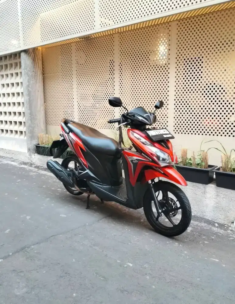 Honda Vario KZR 125 CW 2014 Original Murah Surat Lengkap Pajak Hidup!