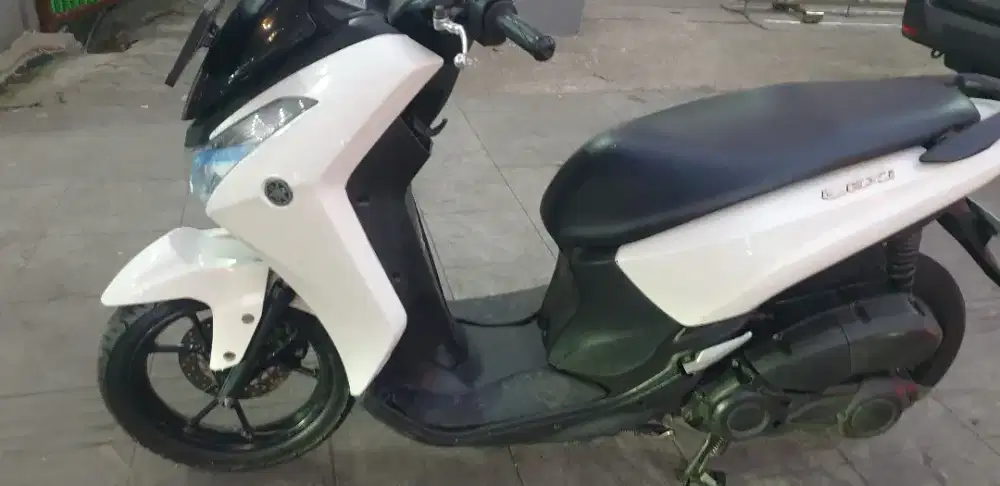 Lexi  th 2020 mulus pjk  baru plat 2030