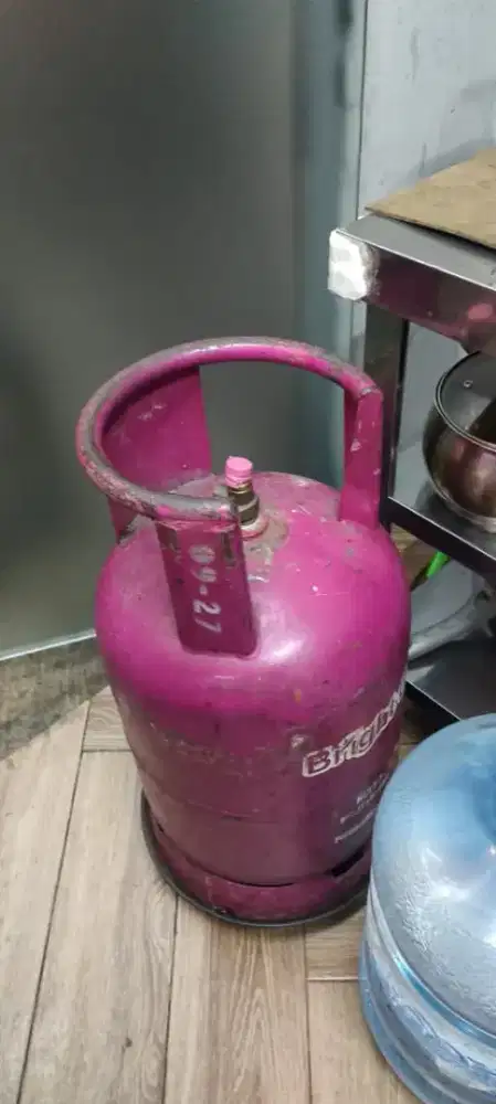 Dijual tabung gas pink 12kg