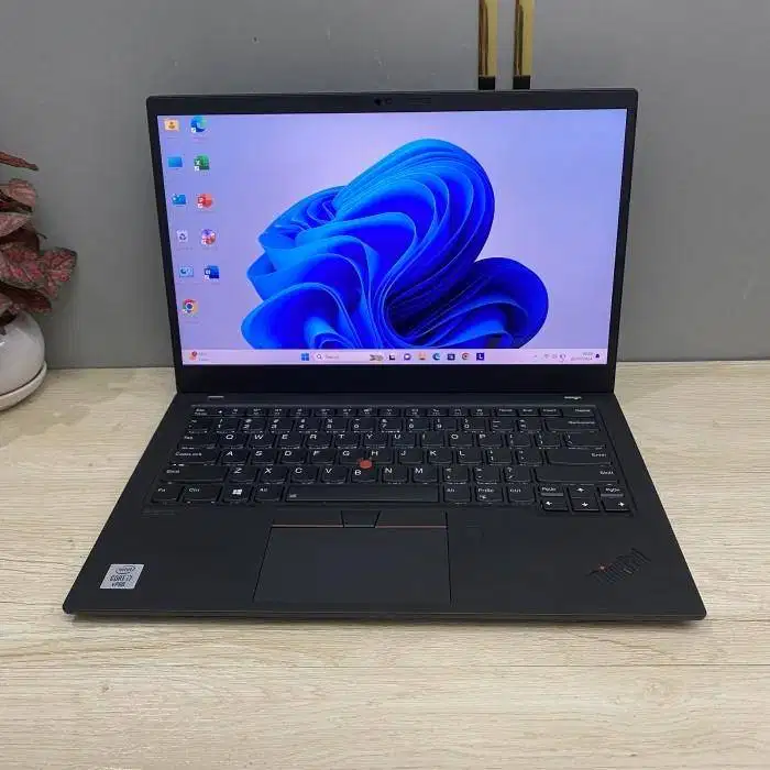 LAPTOP PELAJAR & KARYAWAN LENOVO X1 CARBON I5-10 16/256 14 INCH *RET
