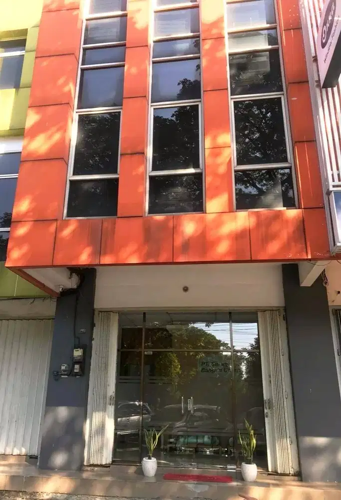 DIJUAL RUKO 3 LANTAI NOL JALAN RAYA IR SOEKARNO MERR