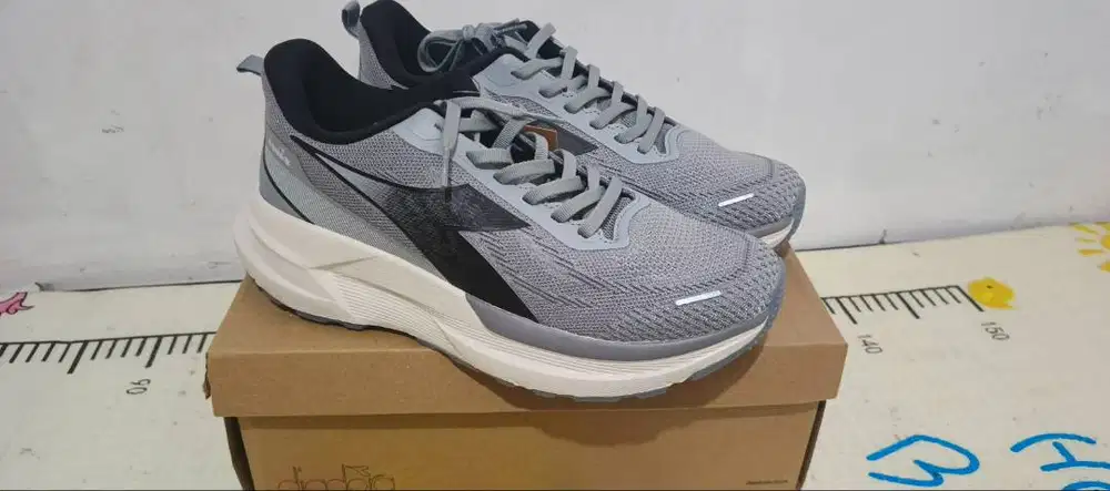 Running shoes Diadora