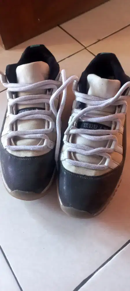 Sepatu air jordan retro 11 , bekas kondisi bagus size 44 insole 28