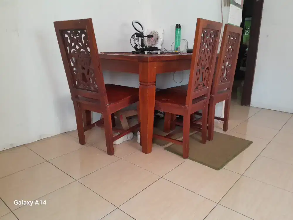 Meja Kursi Makan ukiran kayu Jati