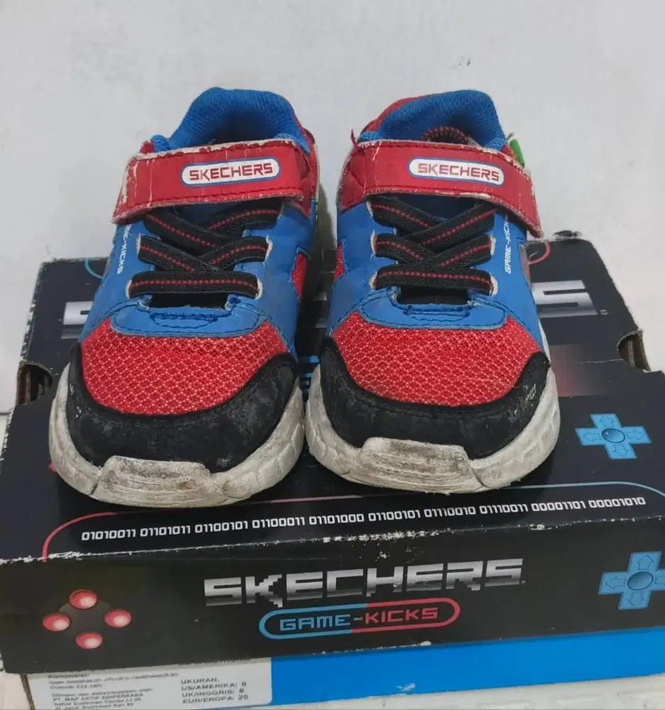 Sepatu anak skecher x nintendo