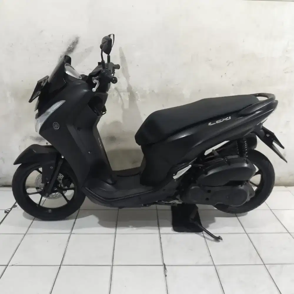 Yamaha LEXI Non ABS 2019 Orisinil Mesin Aluss Lengkap Bagus