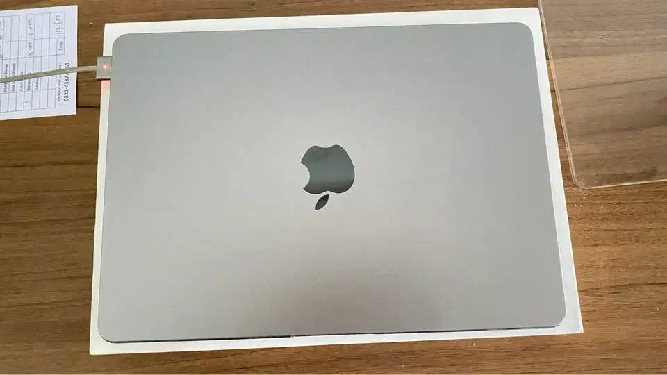 MacBook Air M2 2022 8GB/512GB Second Fullset