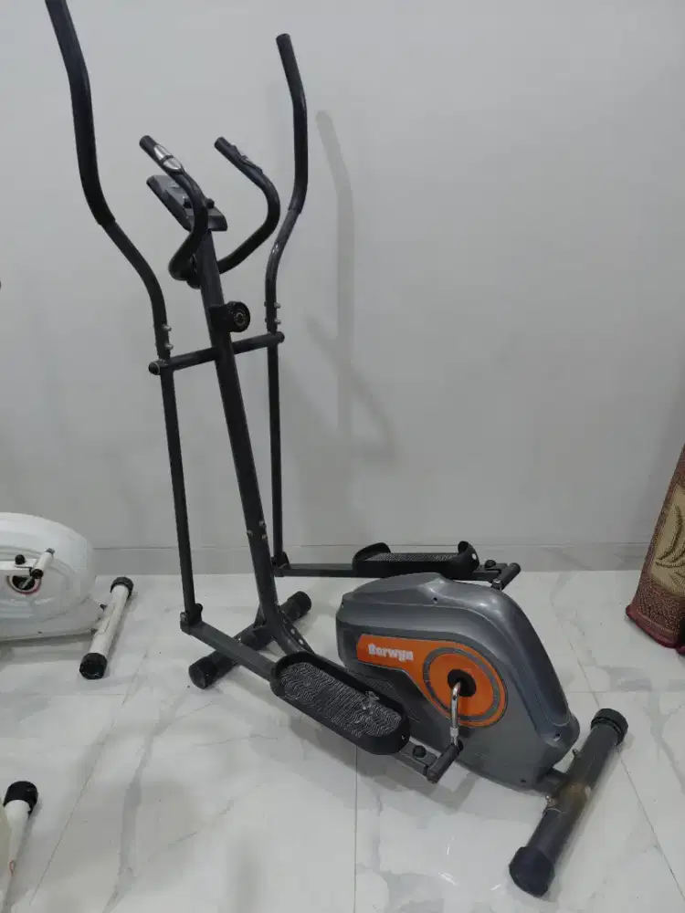 Sepeda Crosstrainer Merk Berwyn