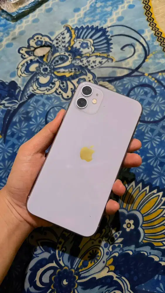 DIJUAL IPHONE 11 64GB