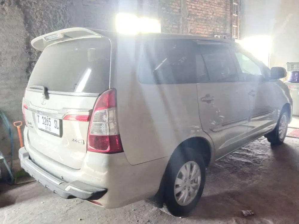 Toyota Kijang Innova 2014 Bensin