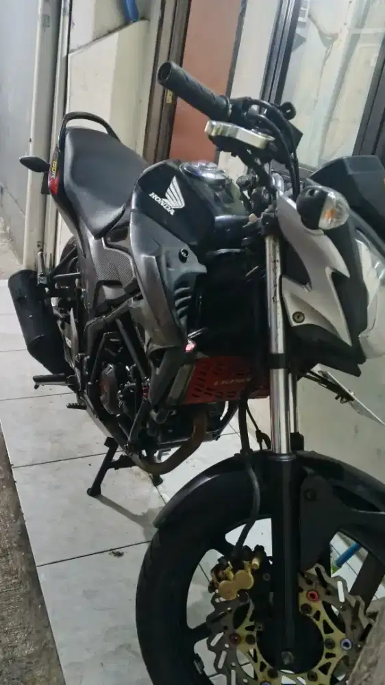 Honda CBR 150R 2014