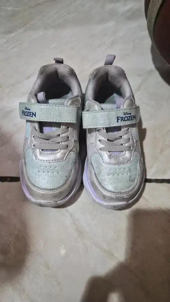 Sepatu anak cewek frozen