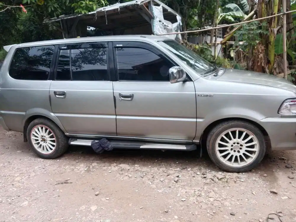 Toyota Kijang 2004 Bensin