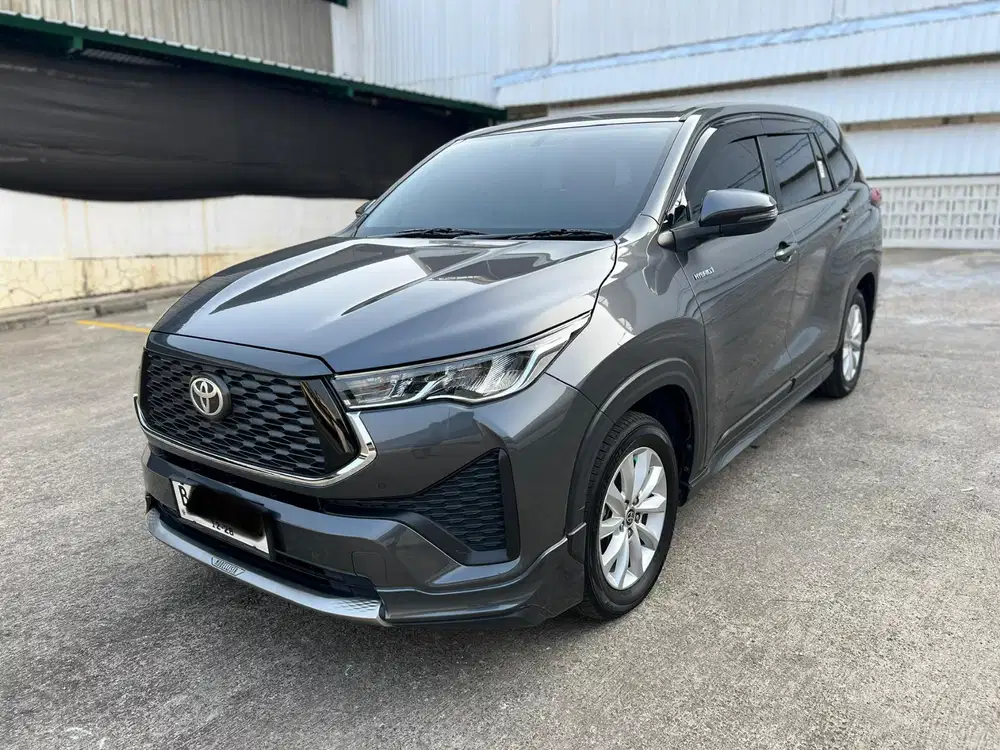 Innova Zenix V Hybrid Modellista 2023