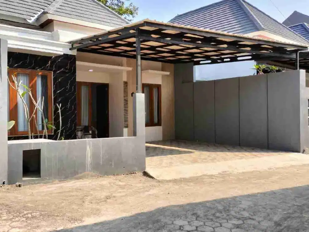 Rumah menawan dalam cluster di Jl.Kaliurang km.12. Free AJB, BBN, pagar, kanopi - Ls