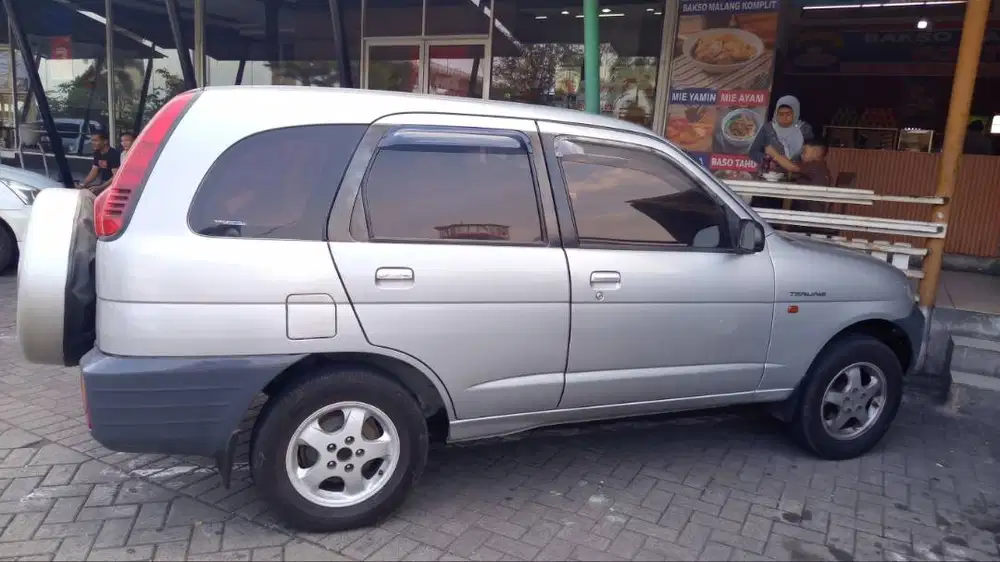 Daihatsu Taruna 2001
