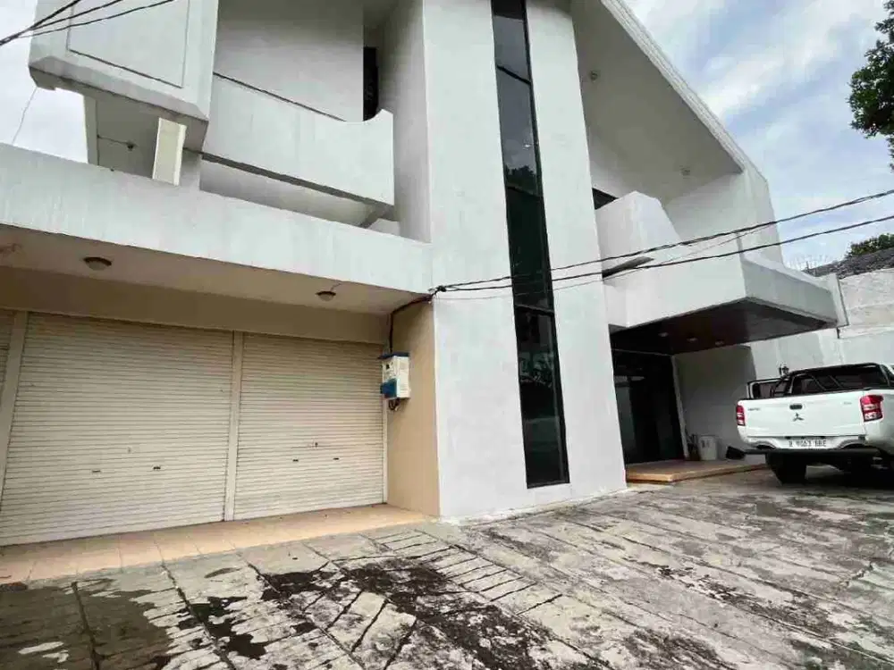 LUXURY HOME WITH MARBLE FINISH + BIG POOL di Bangka ,jaksel