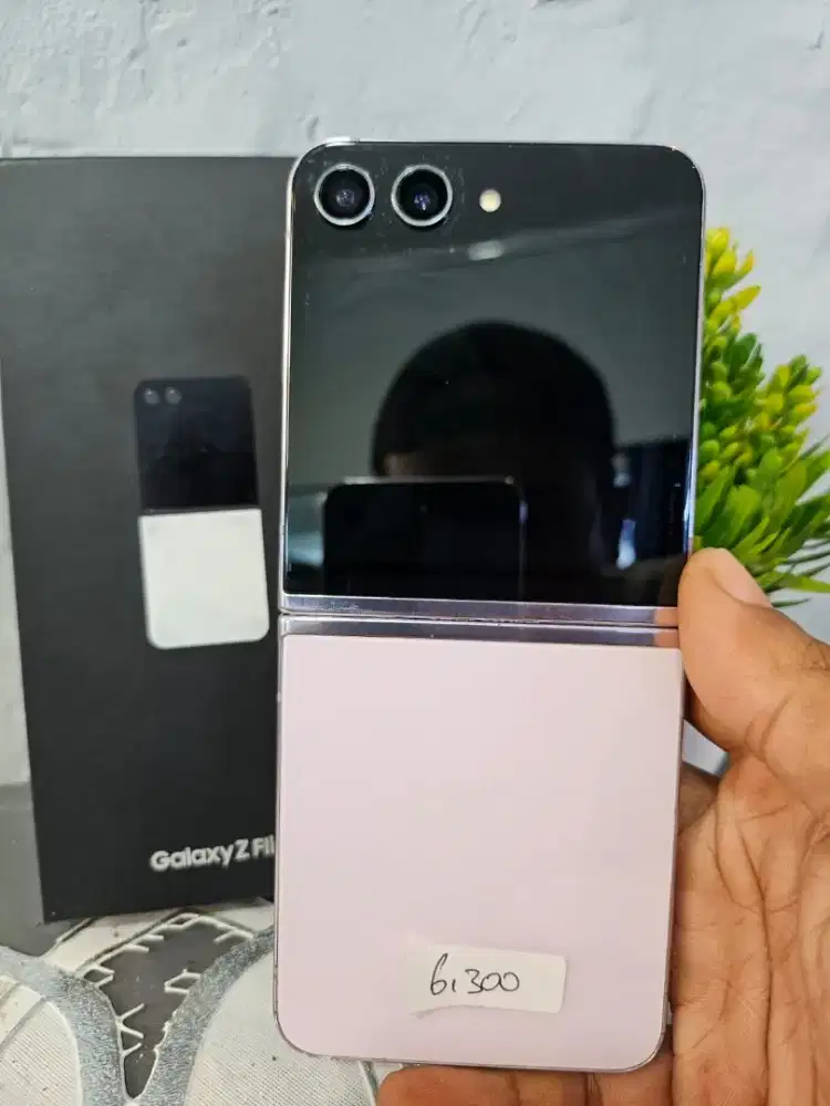 SAMSUNG Z FLIP 5 5G RAM 8/512GB ORIGINAL SEIN MULUS NORMAL FULLSHET