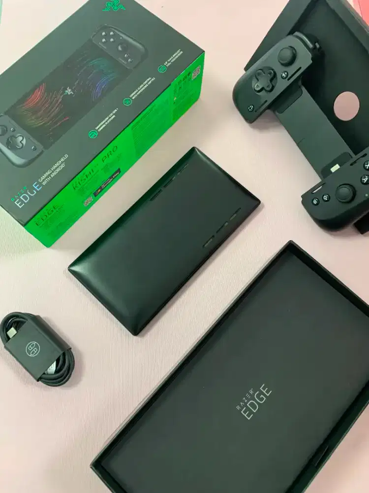 Razer Edge Gaming Handheld
Snapdragon G3x Gen 1