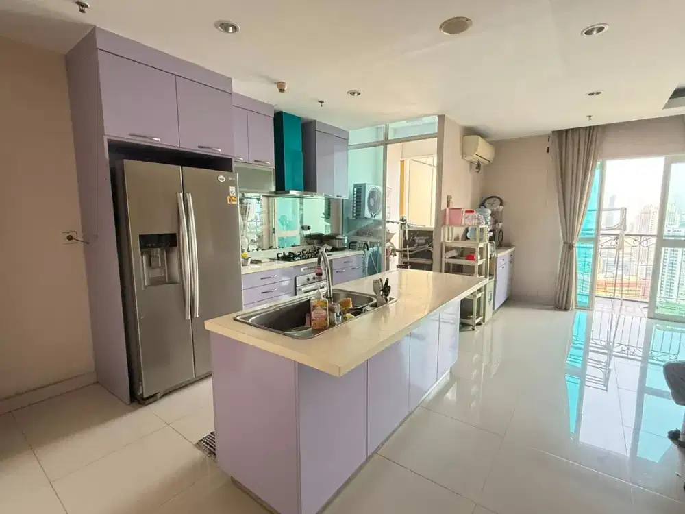 Di Jual Apartemen Bellagio Residence tipe 2 BR+1 - Semi Furnished, Harga menarik