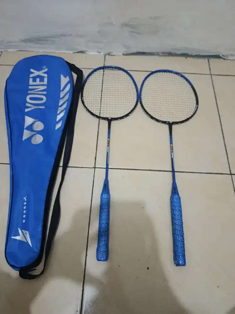 Raket 2 + udah pasang grip + tas