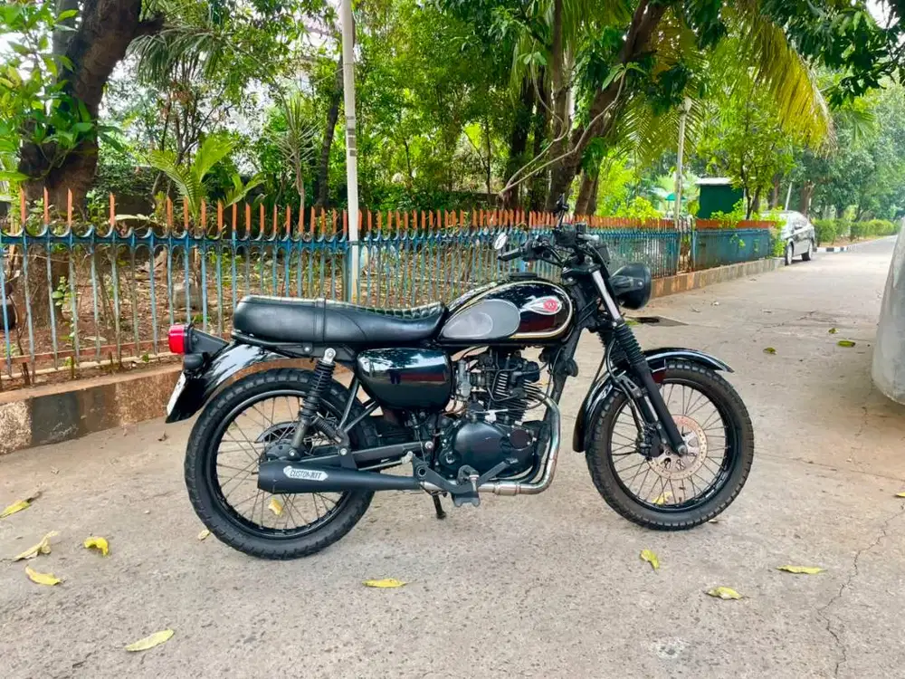 KAWASAKI W175 SE 2018 - HITAM