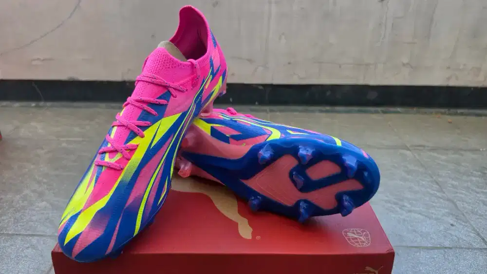 Sepatu Bola / Soccer Ultra Ultimate Energy FG/AG