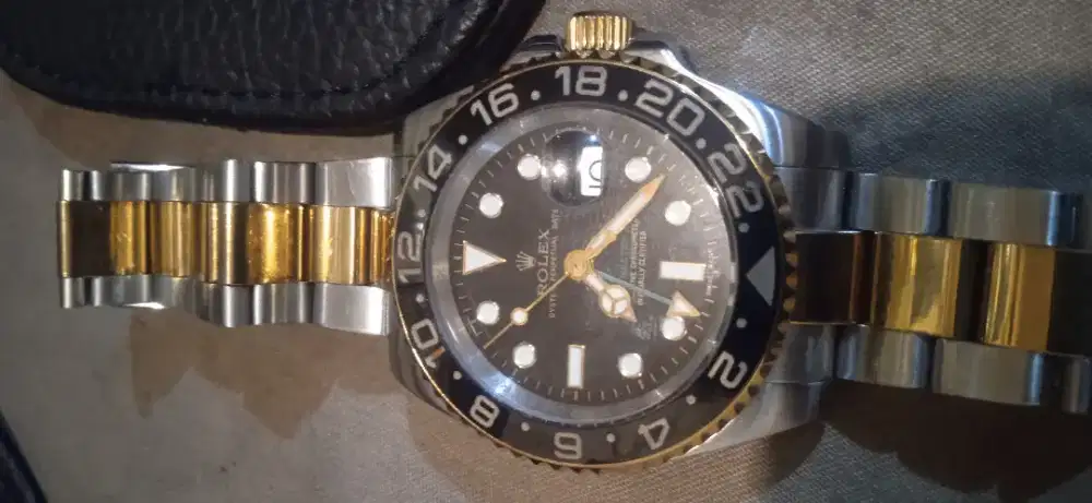 Jam tangan Rolex