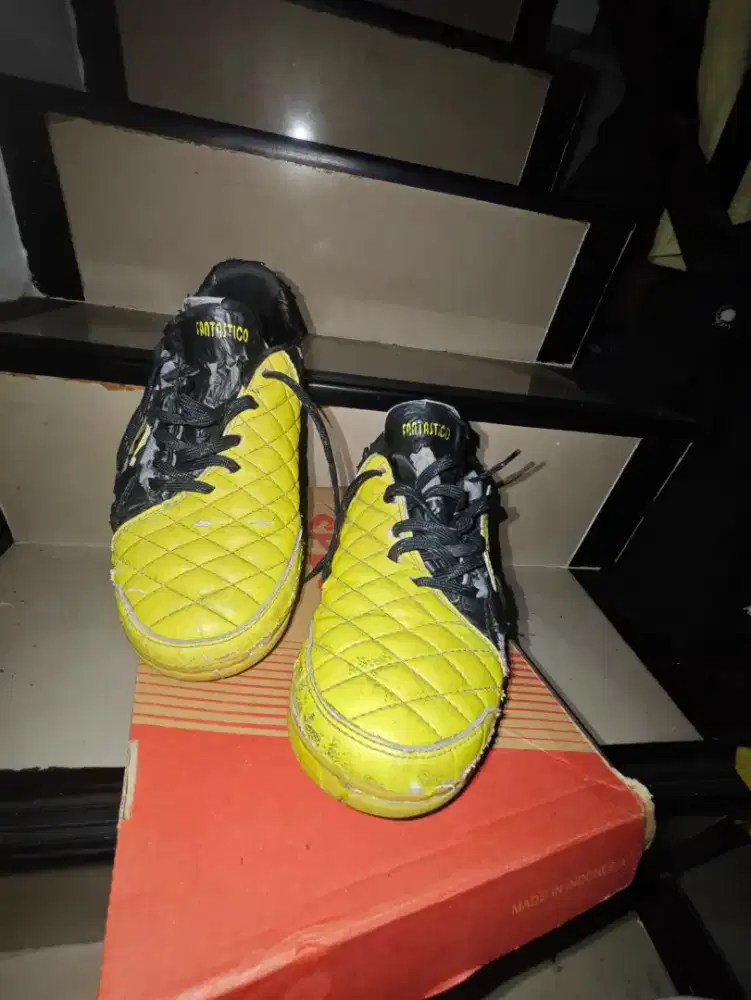 Dijual Cepat Sepatu Futsal Specs Merk Metasala Size 39 Original