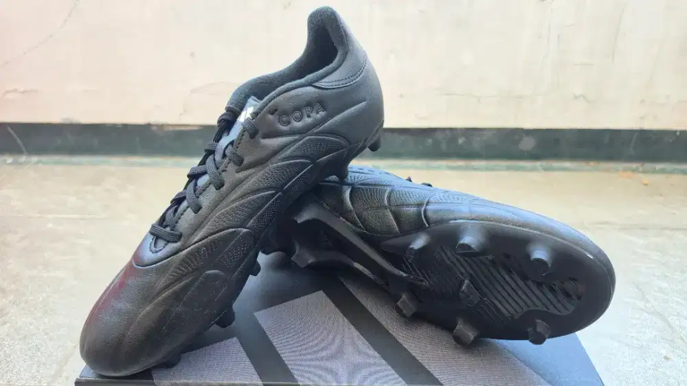Sepatu Bola / Soccer Copa Pure 2 League FG