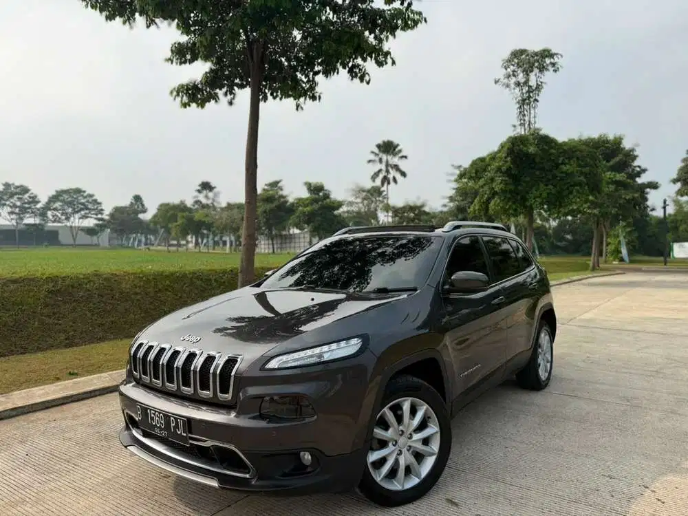Jeep Cherokee 4x4 Limited 2.4 AT 2015 Bensin