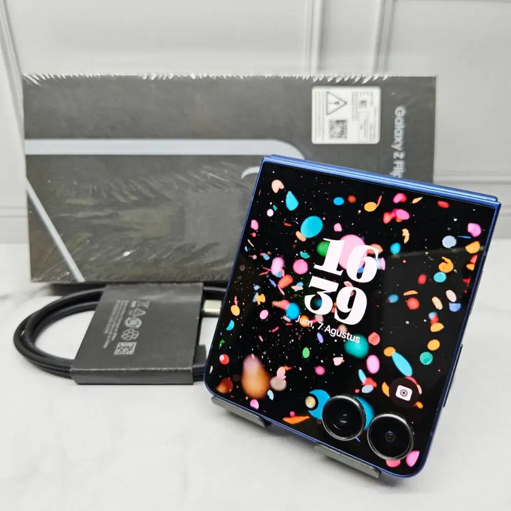 Samsung Galaxy Z Flip 7 12/256GB Navy SEIN Resmi Like New Fullset