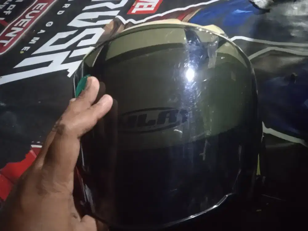 Dijual  helm merek MLA